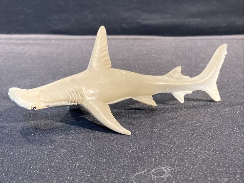 Vintage Safari LTD 1996 Hammerhead Shark 6” Realistic Figure