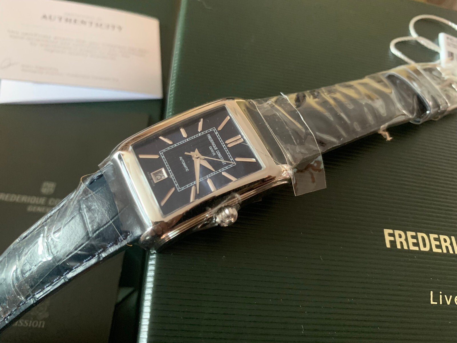 Genuine Frederique Constant Ø30.40×33.30 Classics Carree