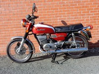 Suzuki GT250 247cc 1975 - NNP 921P