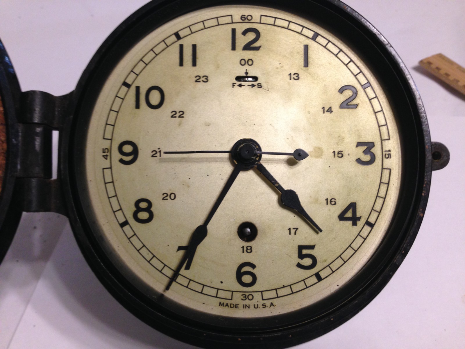 Vintage 1/1944  6 Inch Face Ships Clock Working Made in USA Generic Key included