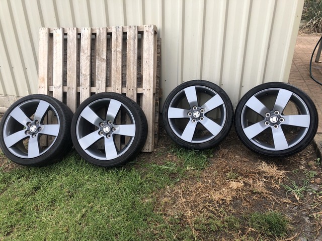 Vt,vx,vy,vz,ve,ss,ssz,ssv,thunder,hsv,ute,commodore | Wheels, Tyres