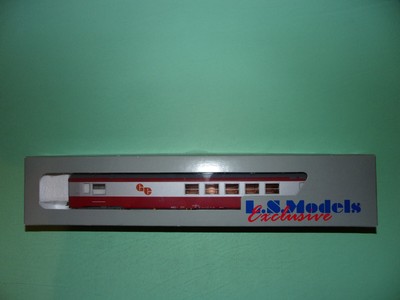 LS MODELS voiture restaurant GRILL EXPRESS rouge/gris 40150 NEUF