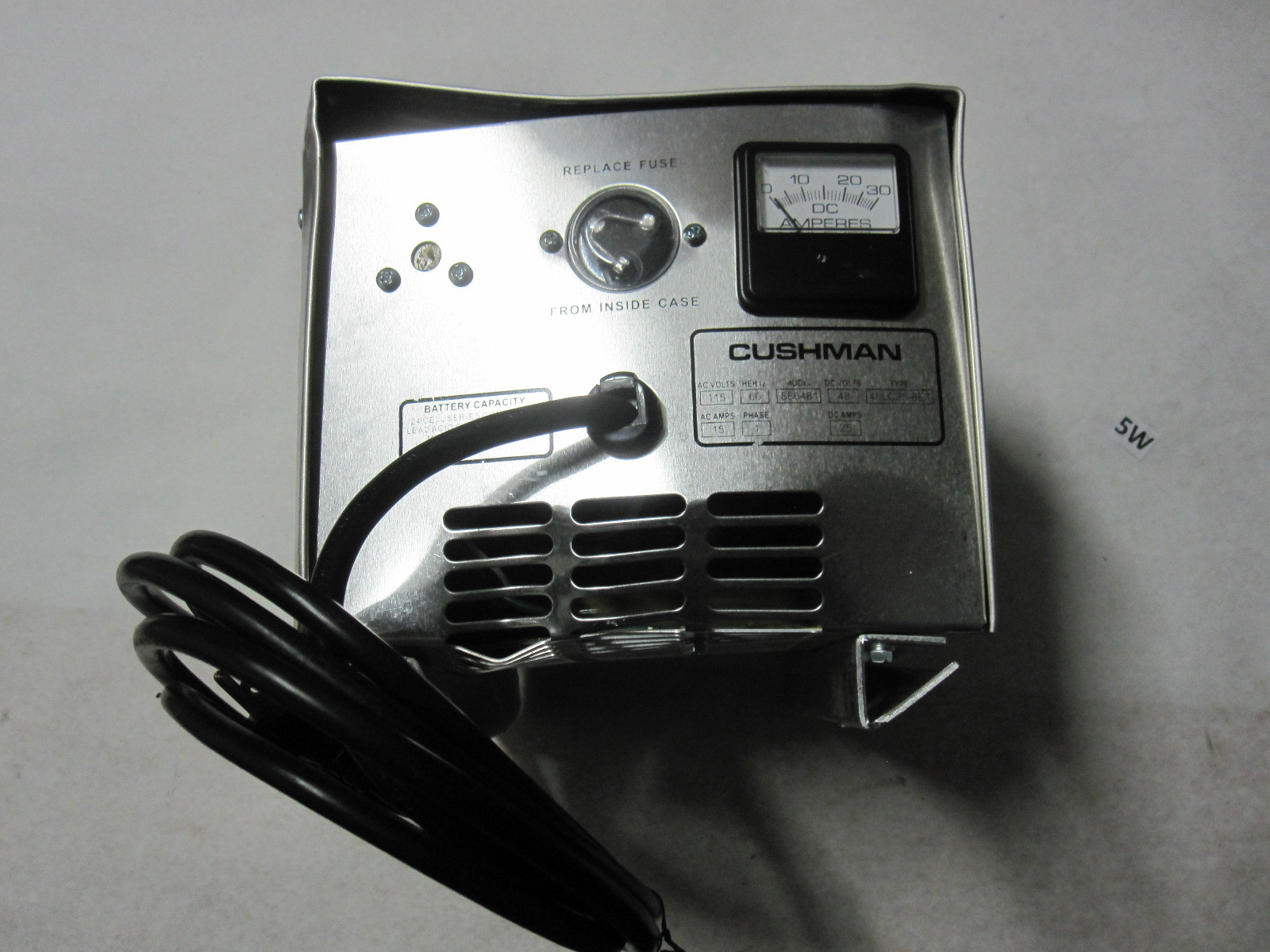 Cushman 886481 48 Volt 25 Amp Battery Charger Automatic 48LC25-8ET (READ)