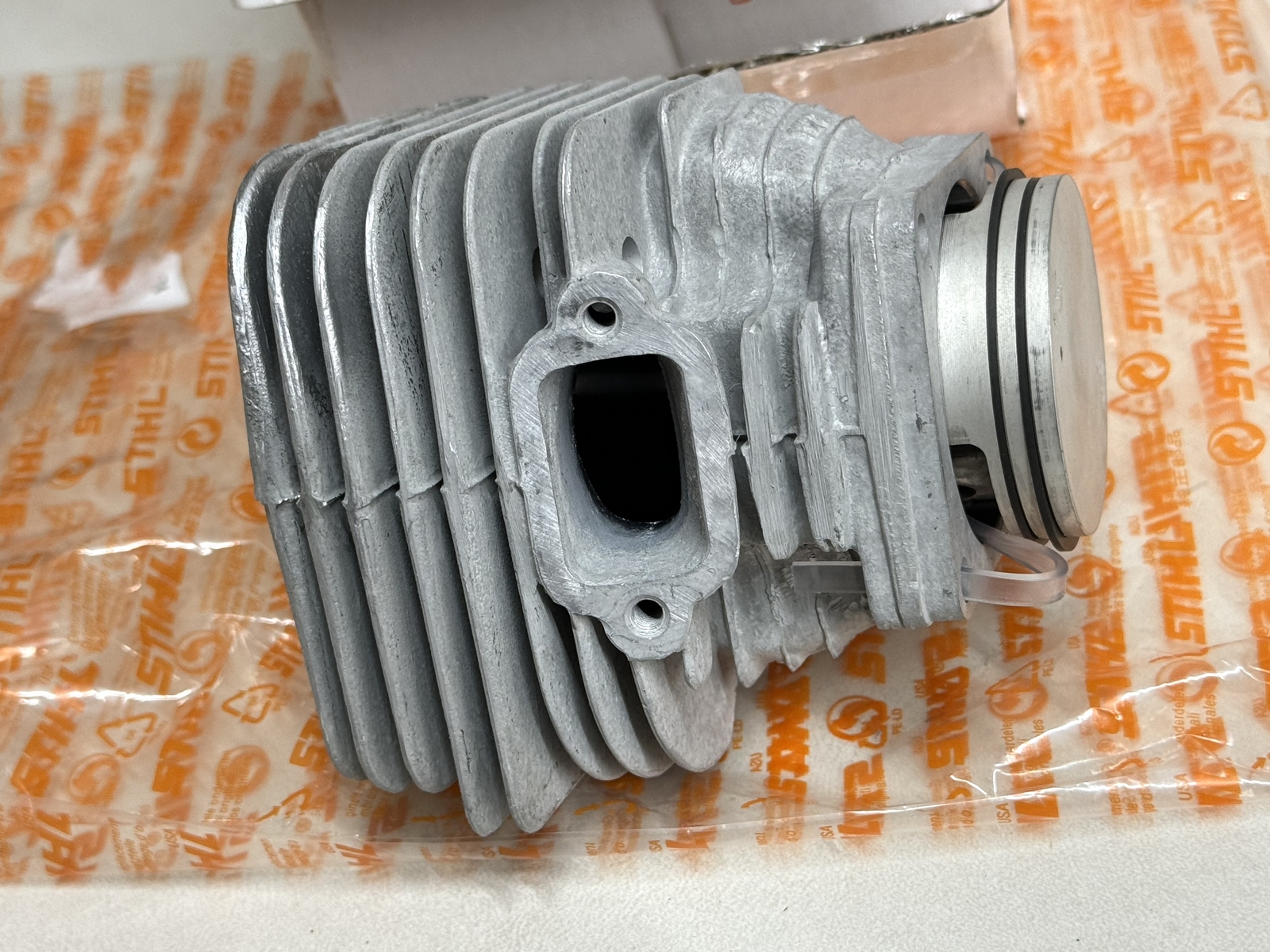 STIHL OEM CYLINDER WITH PISTON KIT 1122 020 1211 066MR MS660R MS660 MAGNUM MR - Picture 3 of 4