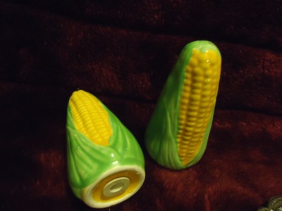 EAR OF CORN SALT & PEPPER SHAKERS....APPROX 4