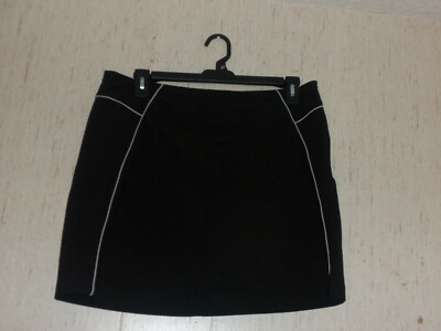 EXCELLENT WOMENS a u r BLACK SKORT  SIZE 12