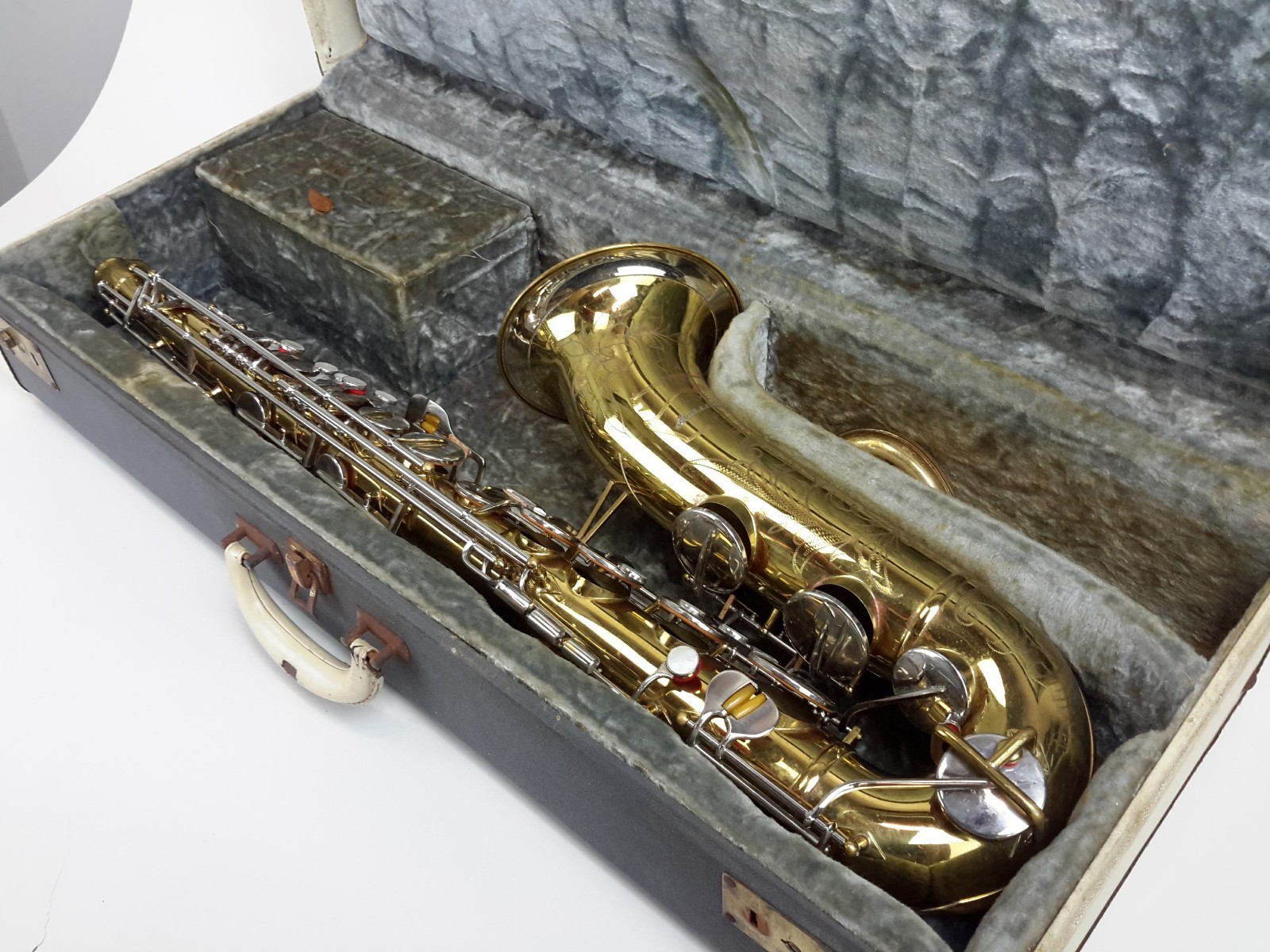 Buescher 400 Top Hat and Cane Tenor Saxophone 1955 - 1960 Ready To Play w/ Case