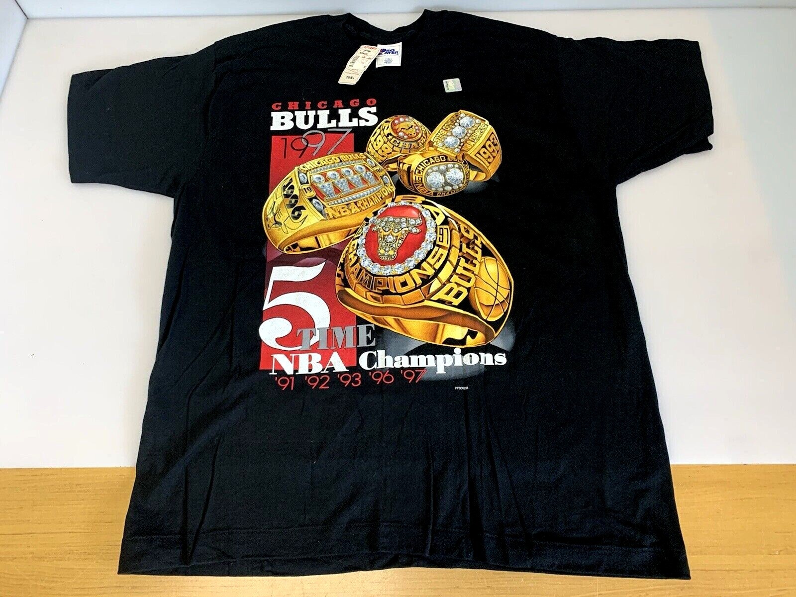 NBA 1997 Chicago Bulls 5 Time Champions graphic T-shirt Size