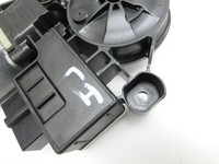 VW Touran II 5T 15-22 Fensterhebermotor Links Hinten VW Touran II 5T 15-22 11.03.2016 5Q0959811A gebraucht Vorschau 6