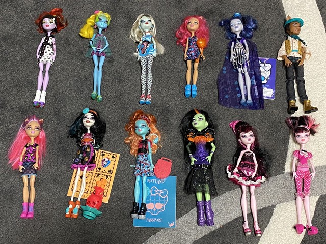 monster high dolls entertainer
