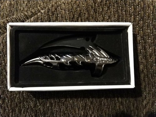 Reaver Stainless Steel Blackened Silver Finger Claw
