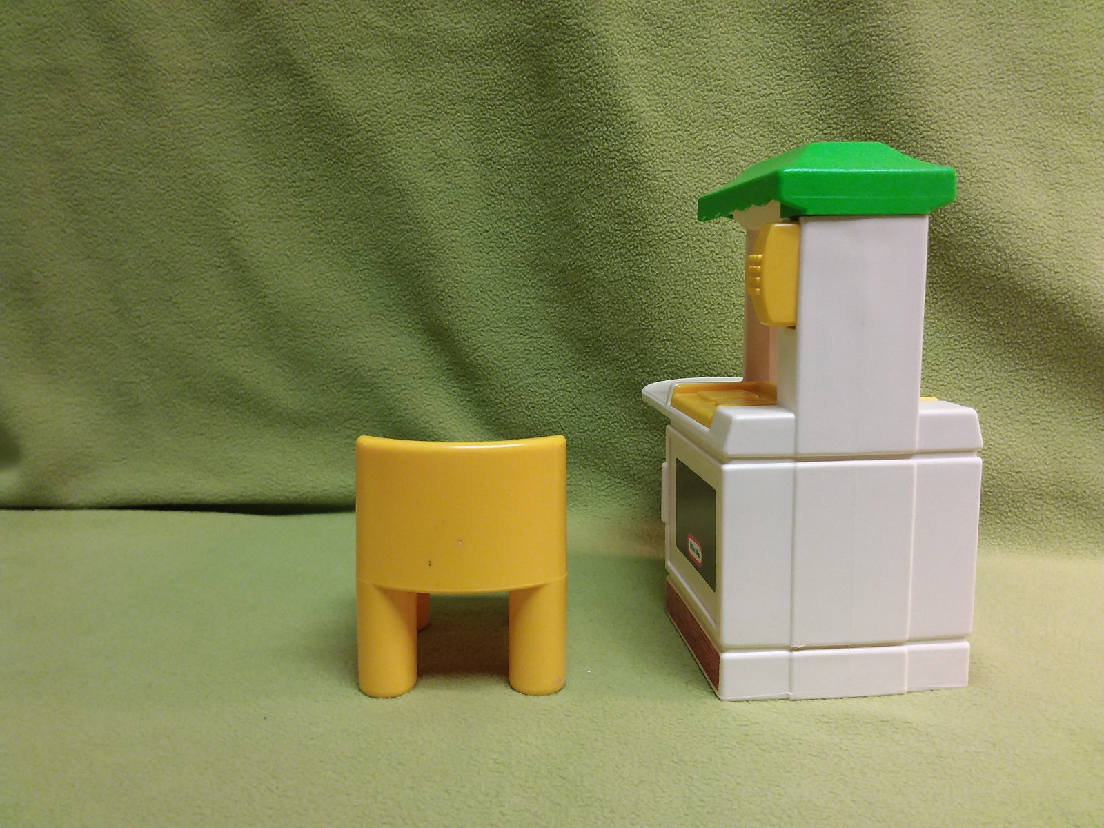 Little Tikes Place Dollhouse kitchen unit w/chair