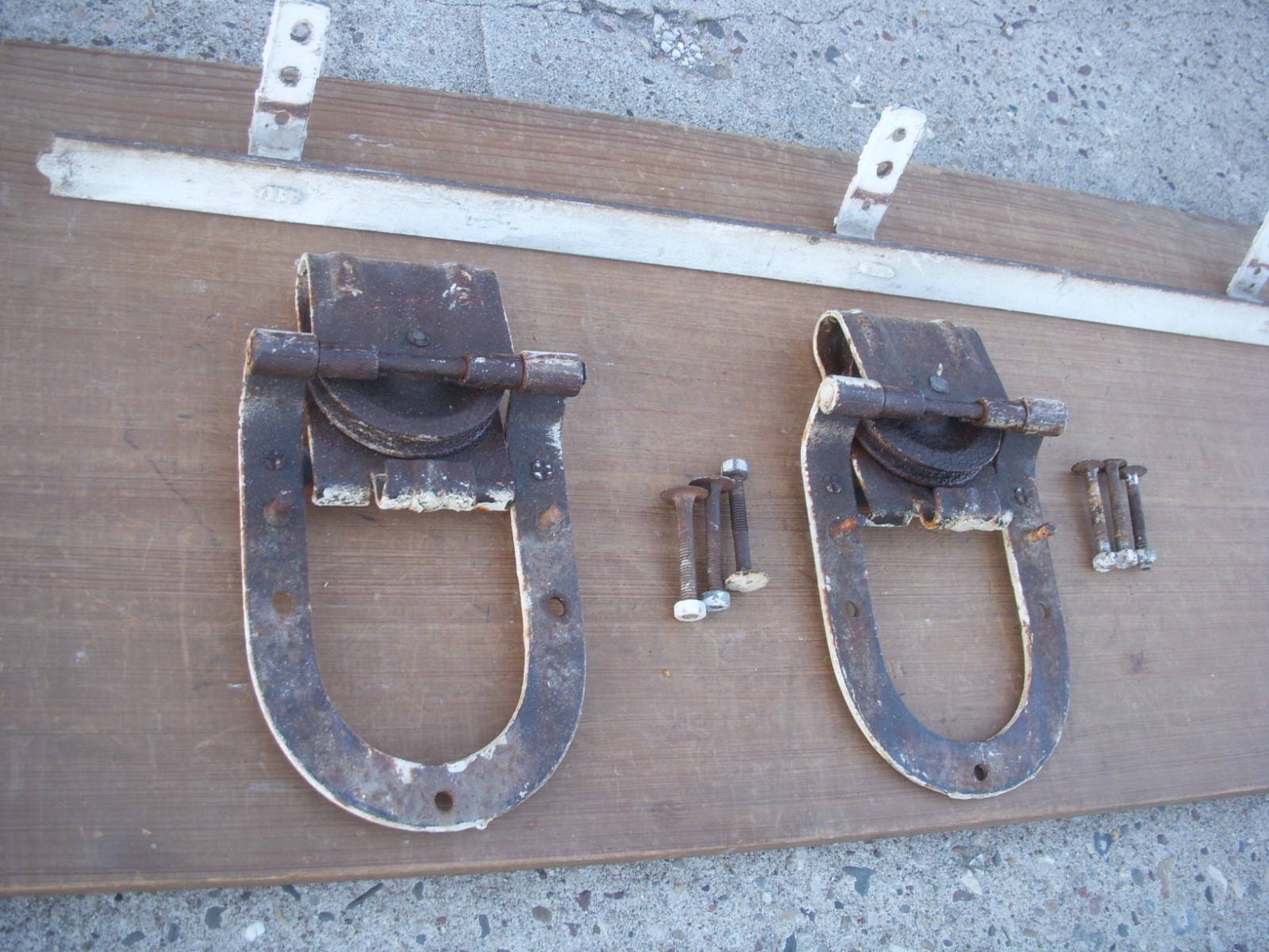 antique barn door rollers with 8' of track / antique chippy white door rollers