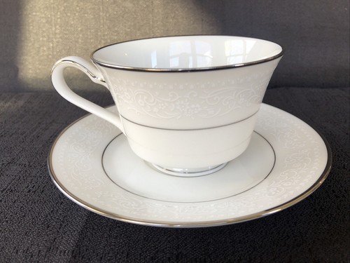 Noritake - カップ Noritake Ivory China 7565 Sorrento White Flowers Silver Trim