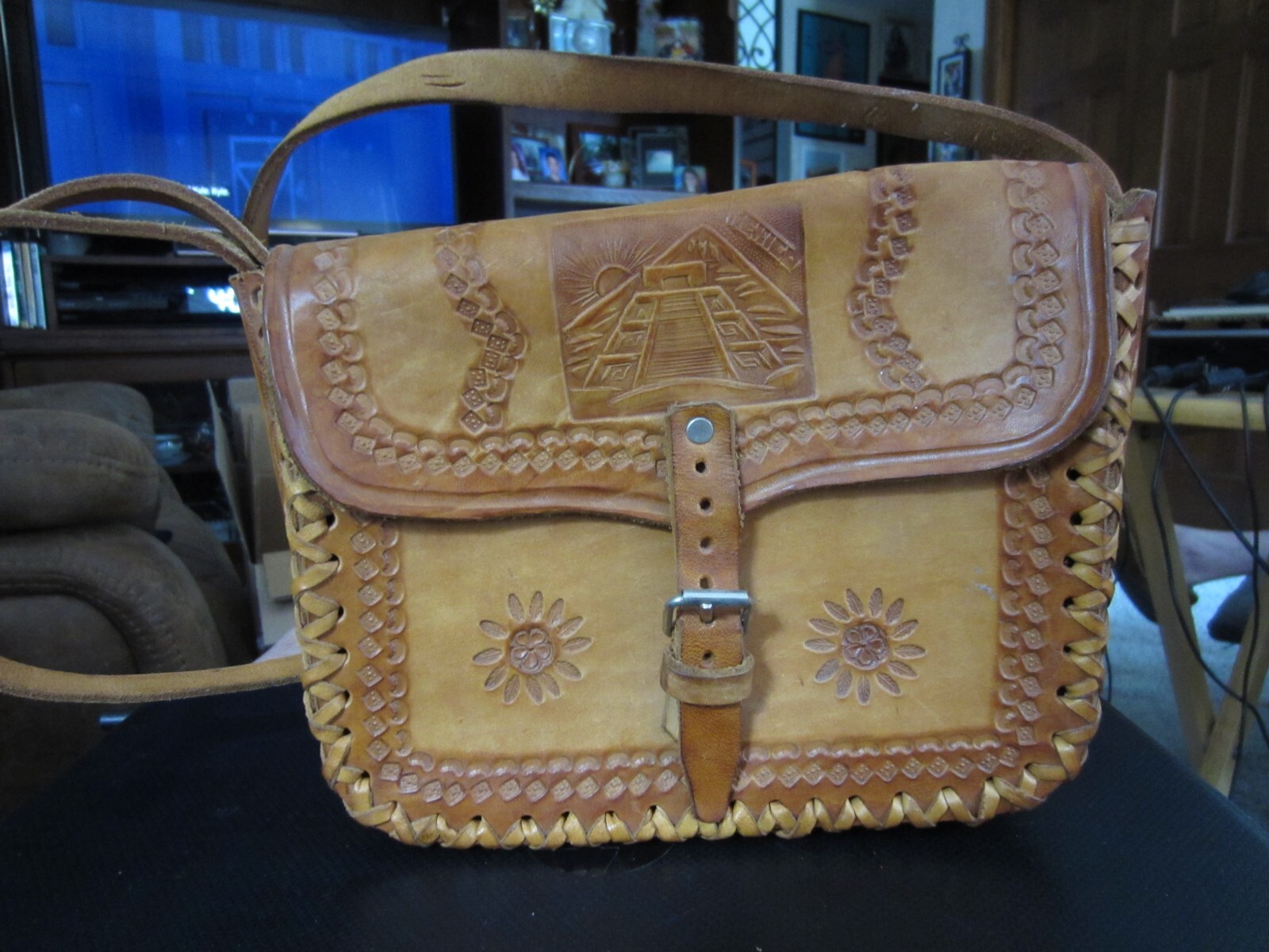 バッグ JAM  MADE ARIZONA LEATHER SHOULDER Mexican Aztec Style Hand Tooled Leather Small Shoulder Bag