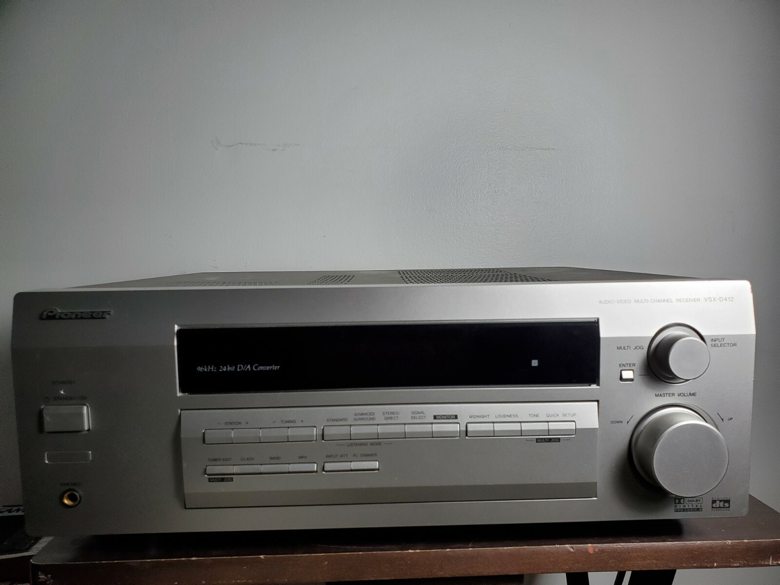 アンプ Pioneer AV Receiver VSX-S520 Pioneer VSX-S520 AV Receiver: Compact Design with Wireless