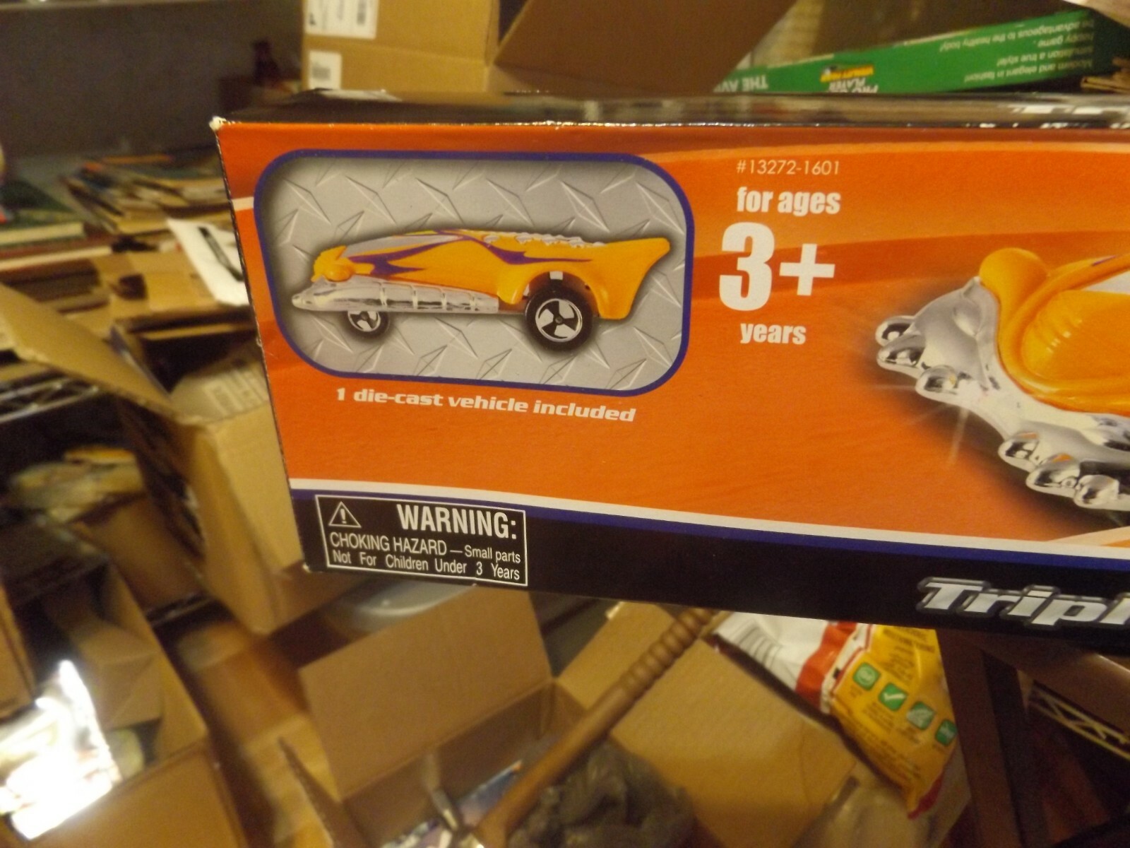 Kid Connection triple LOOP RACE TRCK--DIE CAST  VEHICLE  INCLUDED