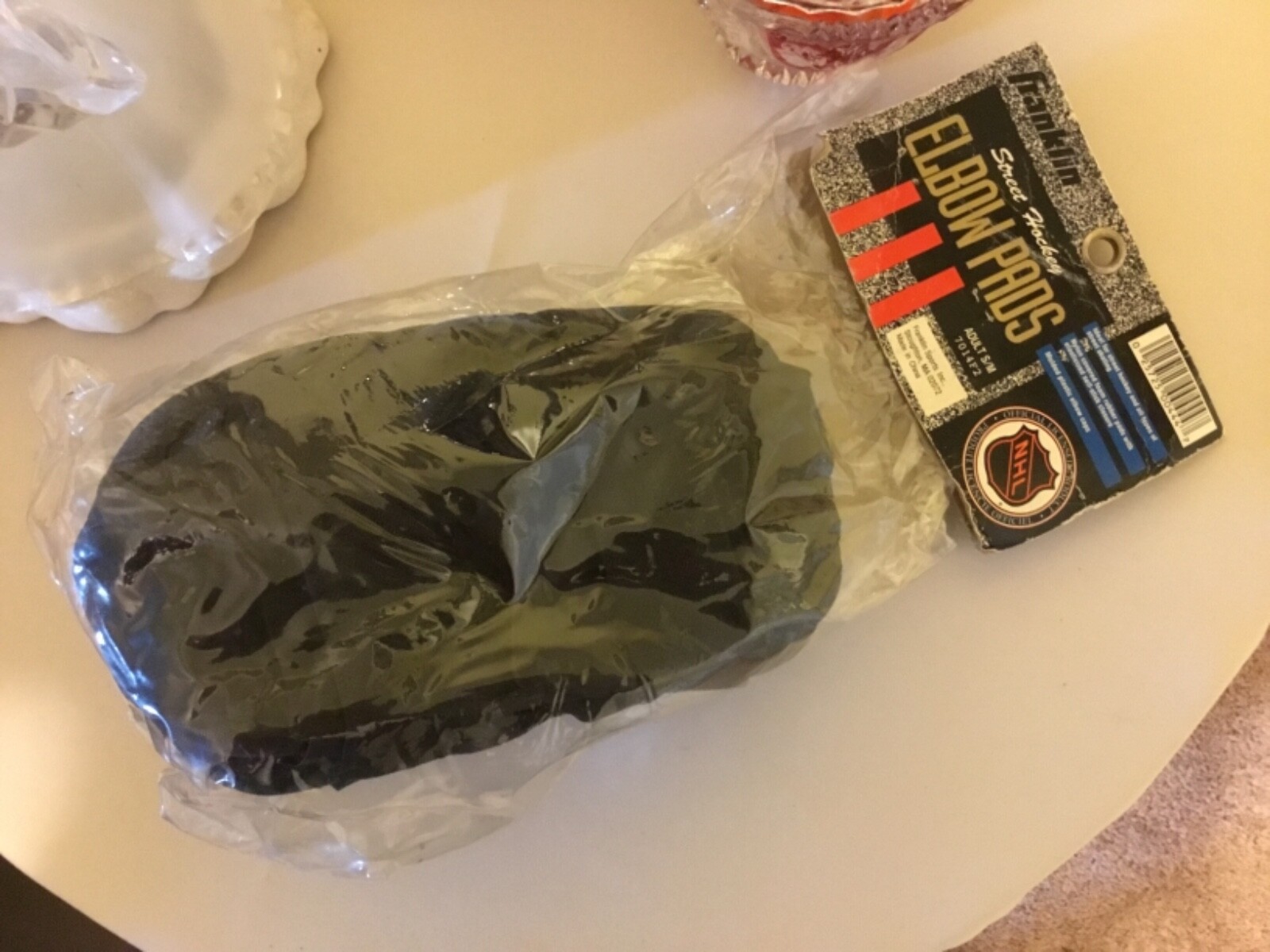 Franklin street hockey Knee Pads! Black/ Purple NHL Adult Small-Medium