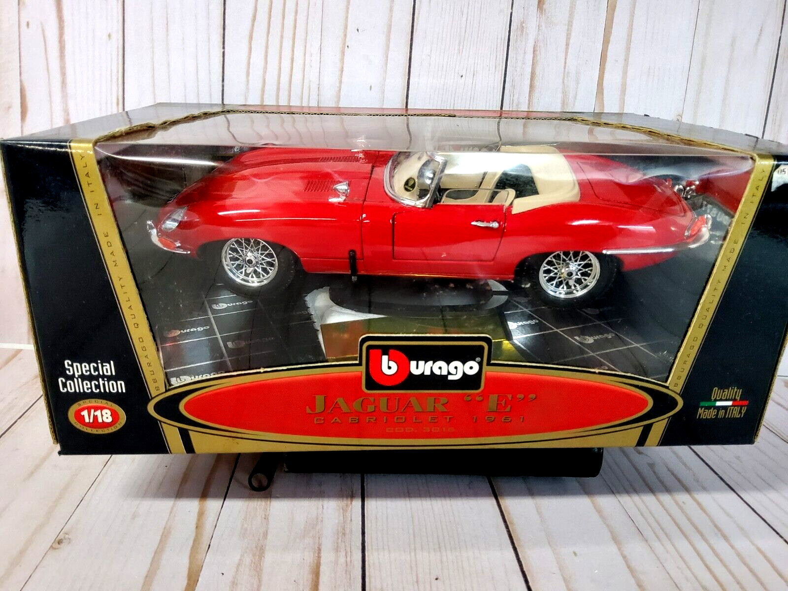 自動車 burago Jaguar E-Type Coupe 1/18 Amazon.com: Bburago 1: 18 Jaguar E Coupe (1961) (Colors May