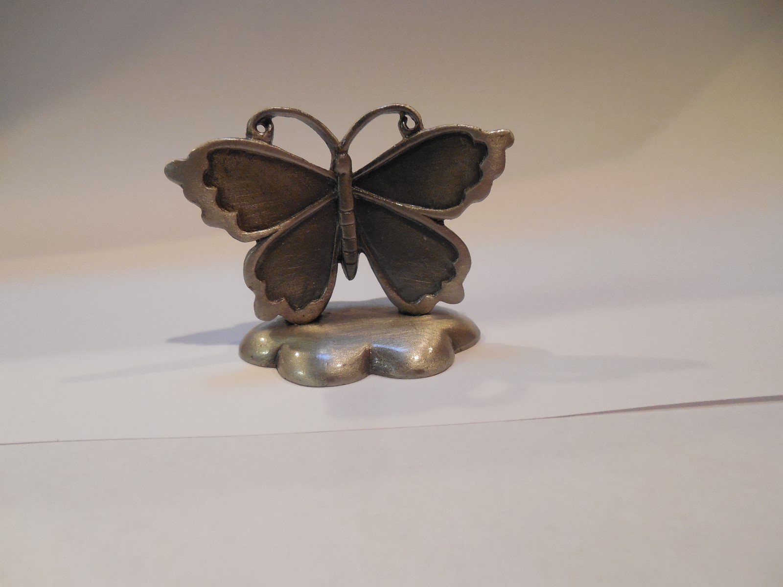 FASHIONCRAFT SMALL PEWTER BUTTERFLY MEMO / PHOTO / CARD / RECIPE HOLDER