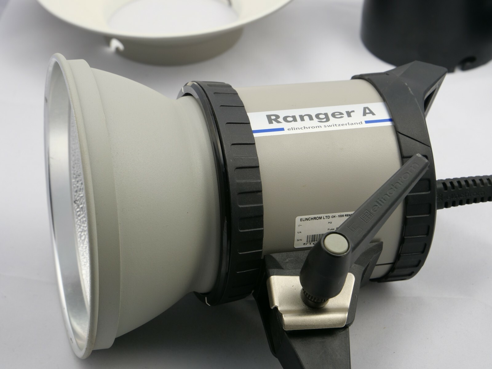 Elinchrom Ranger A Head  SUPER CLEAN with 2 reflectors