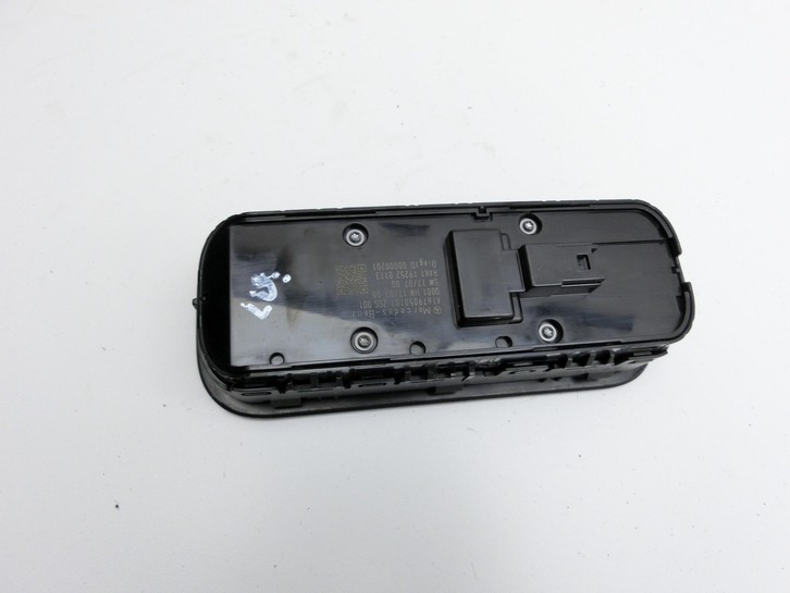 Mercedes W177 A200d 18-22 Lim Fensterheberschalter Links Vorne Mercedes W177 A200d 18-22 12.07.2019 A1679050101... Vorschau 4