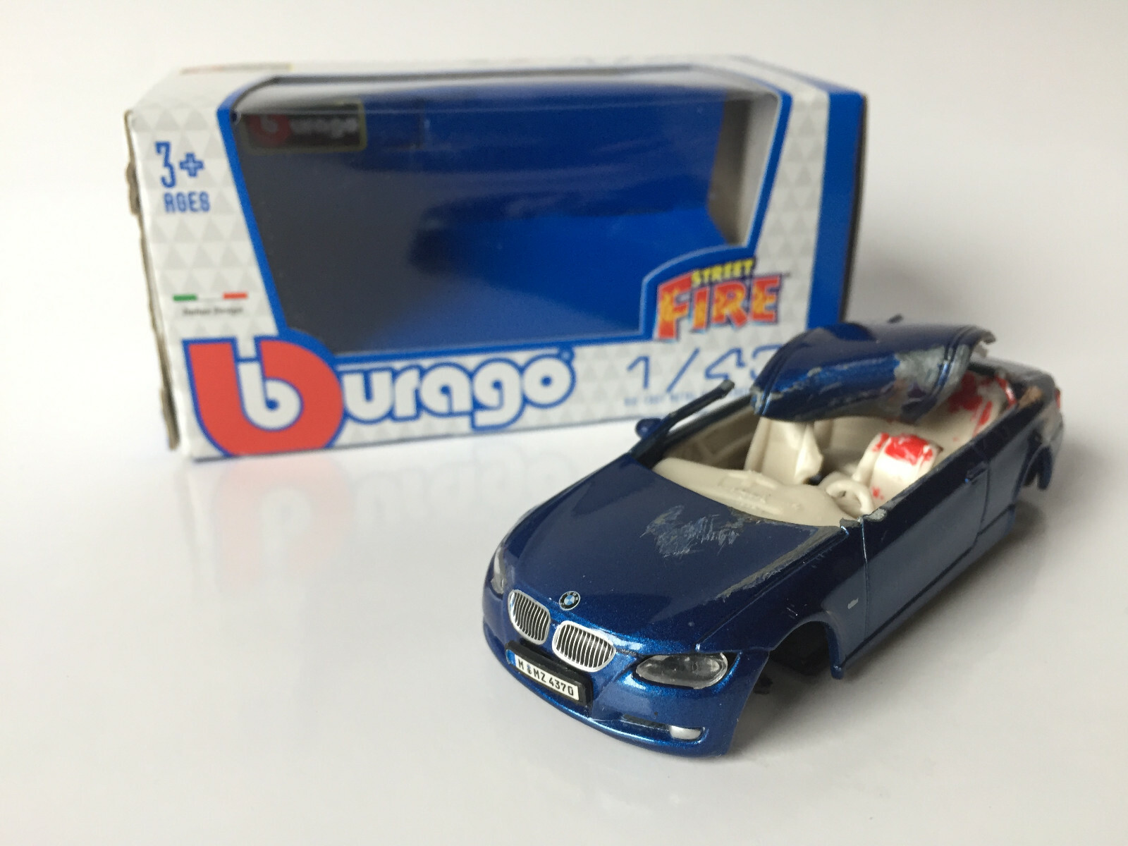 Wrecked BMW 335i Blue 1/43 Burago Model For Diorama Hobby