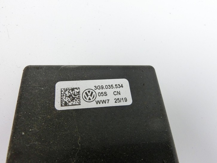 VW Golf VII 7 5G 17-20 Antennenverstärker Weiche Antenne Rechts Hinten VW Golf VII 7 5G 17-20 22.11.2019 3G9035534... Bild 2