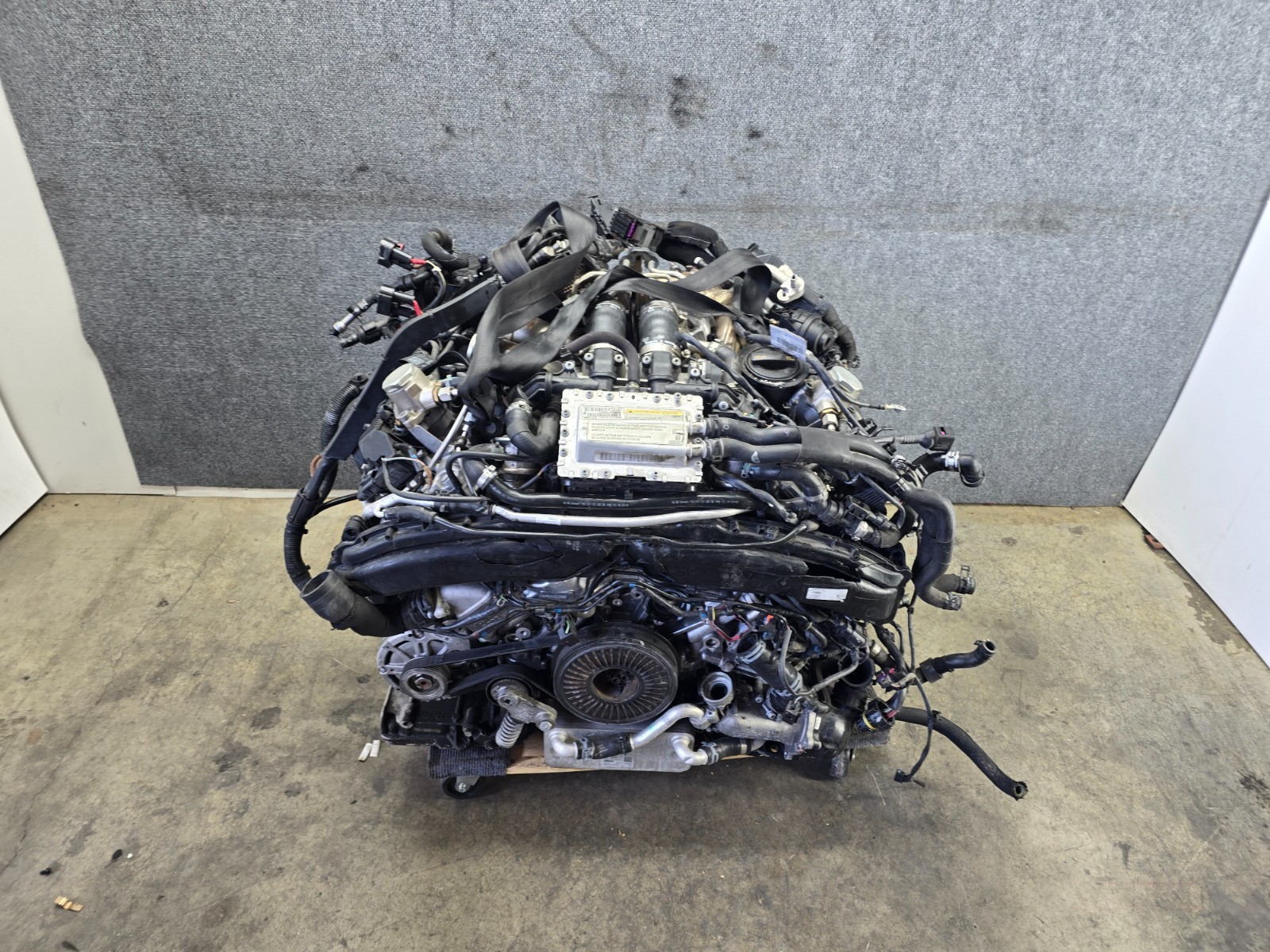 ID: CEU ENGINE MOTOR BLOCK ASSEMBLY W/TURBOS OEM 96K 13-16 AUDI S6 S7 C7 4.0L