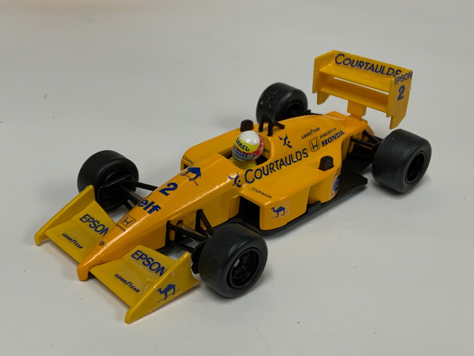 ロータス キャメル 101 ネルソンピケ ONYX ミニカー F1 1/43