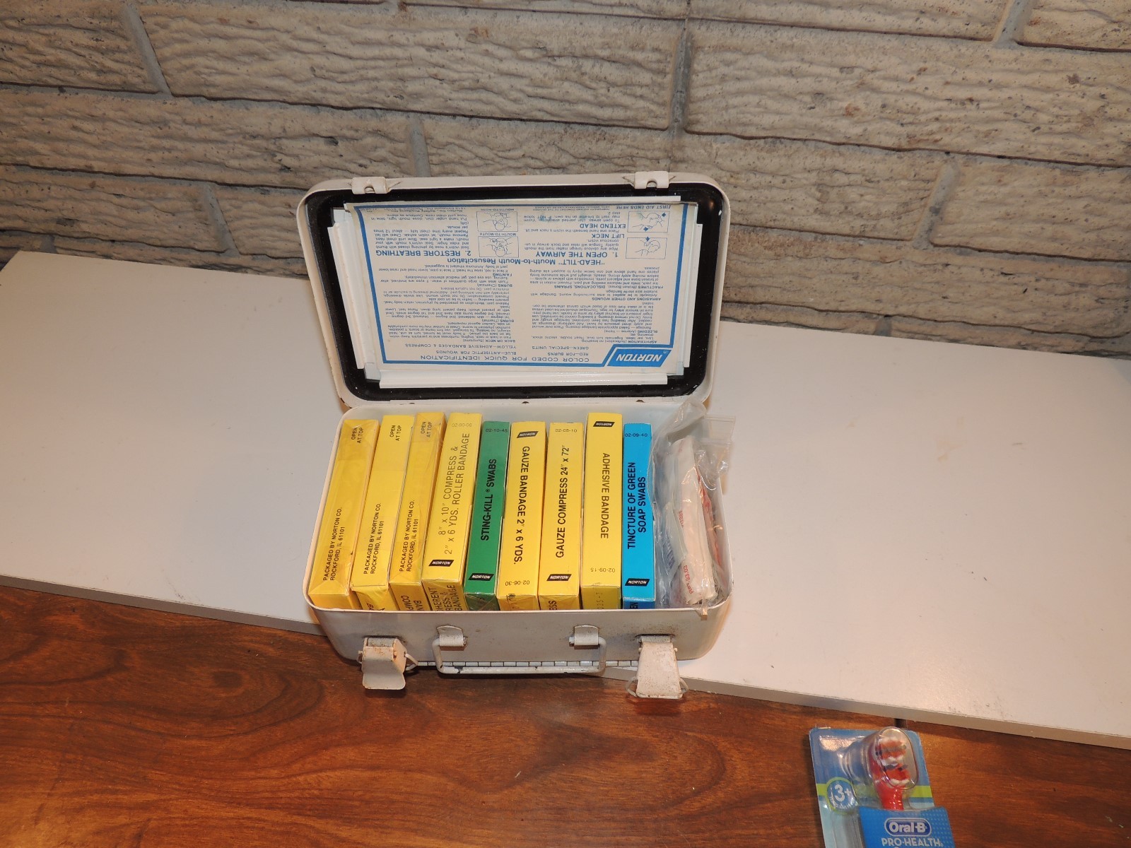 Vintage Wall Mount Original Norton Metal Construction First Aid Kit **FULL**