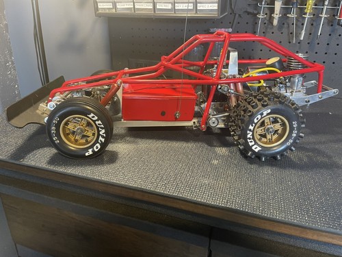 K*p様 レア ROWDY BAJA 1/8スケール バギー K*p様 レア ROWDY BAJA 1/8スケール バギー