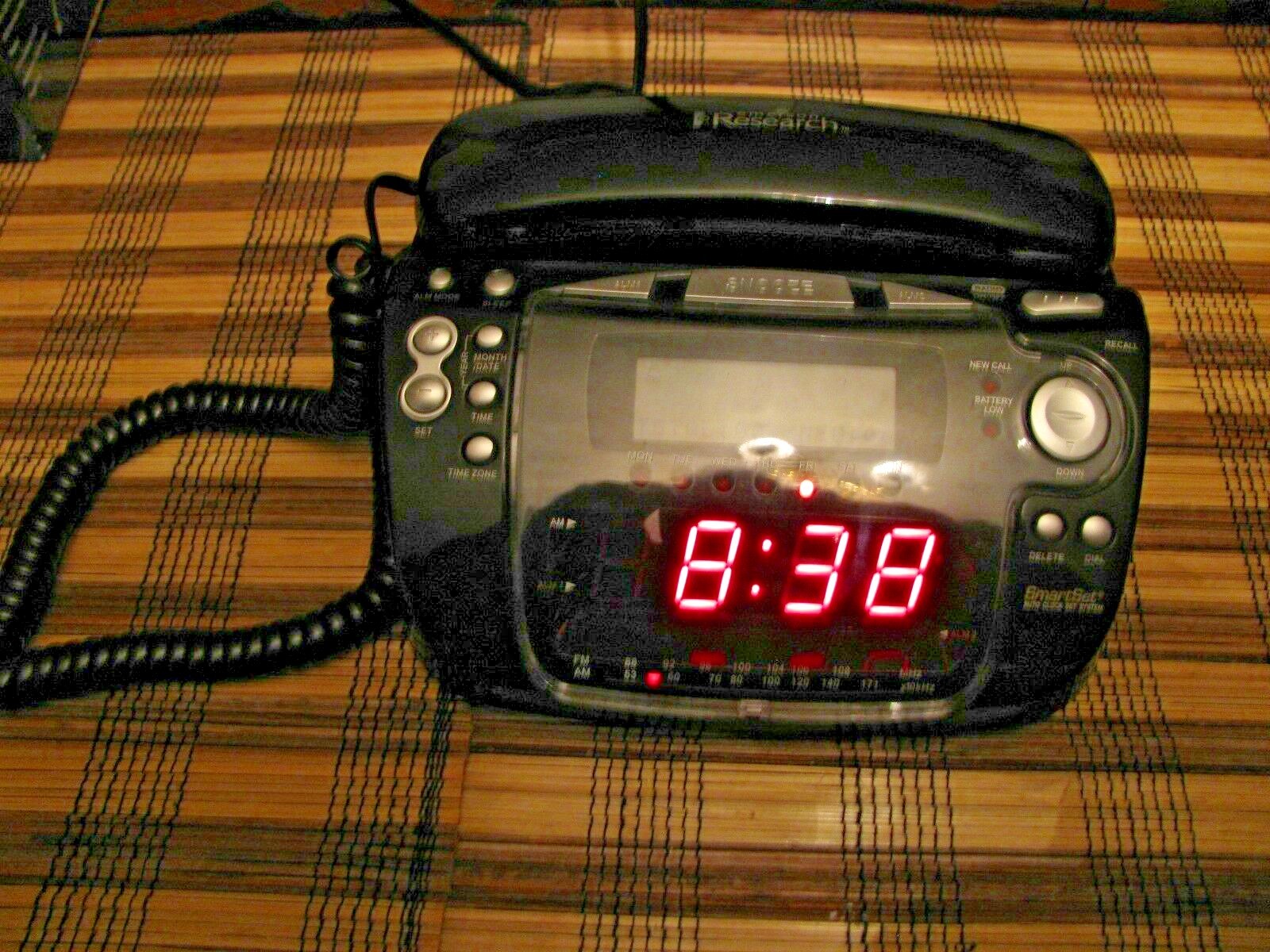 Emerson Research Dual Alarm Clock Radio TelePhone SmartSet Battery Backup Alarm