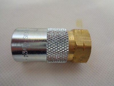  NEW PARKER P301-01A 1/4-18 NPFT HYDRAULIC QUICK COUPLING