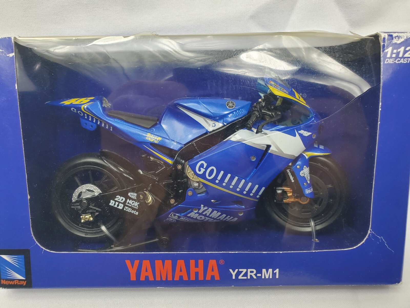 ヤマハ　YZR-M1　2台セット　YAMAHA　完成品　ライダーフィギュア付き Amazon | タミヤ 1/12 オートバイシリーズ No.100 ヤマハYZR-M1
