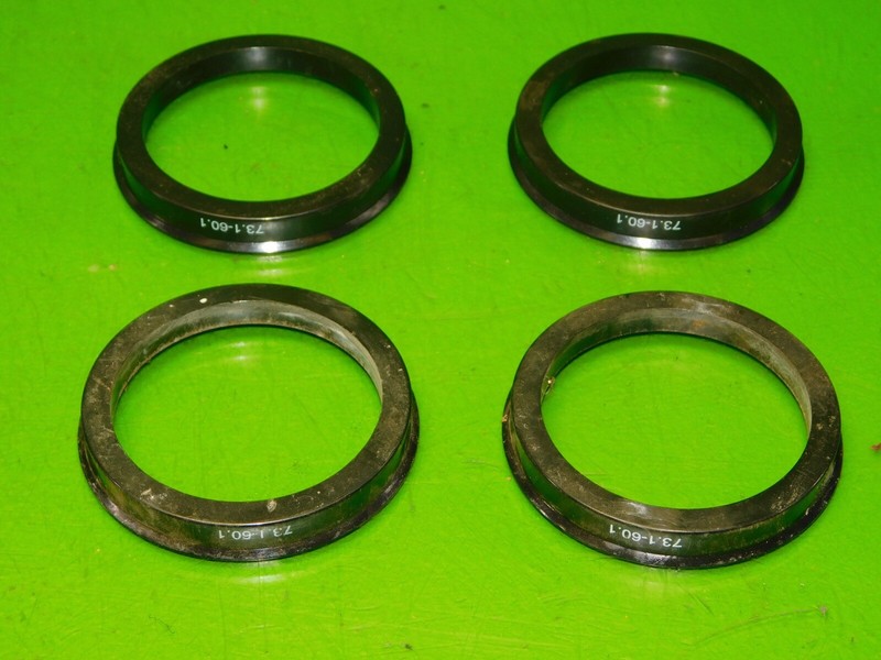 73.1mm OD - 60.1mm ID black hub centric rings for aftermarket rims wheels