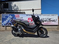 MGB SST 125cc commuter maxi scooter learner legal adventure