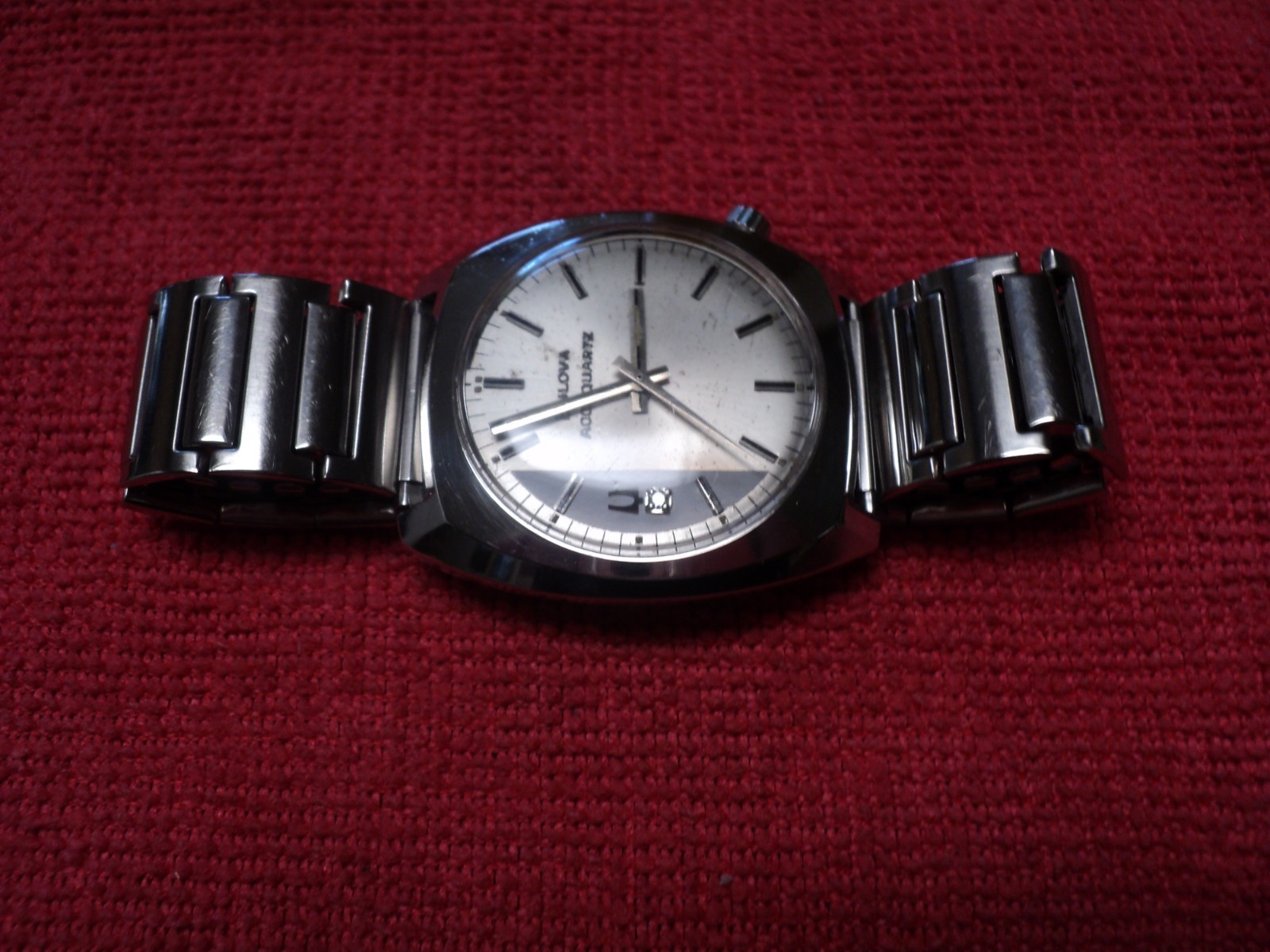 Vintage Accutron 224 Tuning Fork Accuquartz Watch