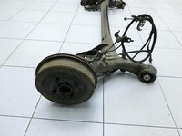 Toyota Yaris XP13 10-14 5T Hinterachse Achse m. Trommelbremse Toyota Yaris XP13 10-14 18.04.2013 42110-0D340 gebraucht Vorschau 2