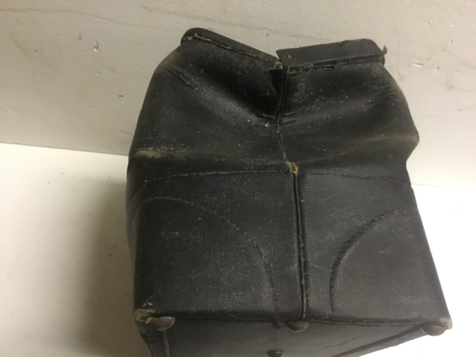 Antique leather Dr. medical bag with key