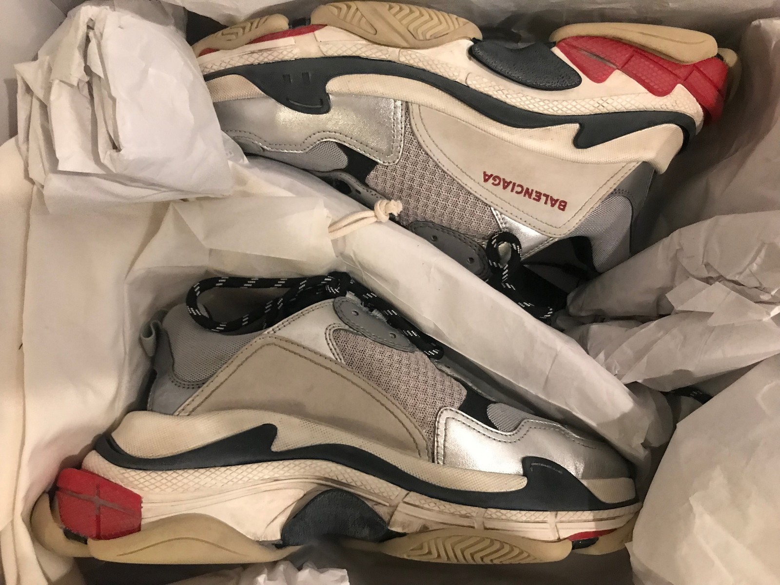 balenciaga triple s silver red