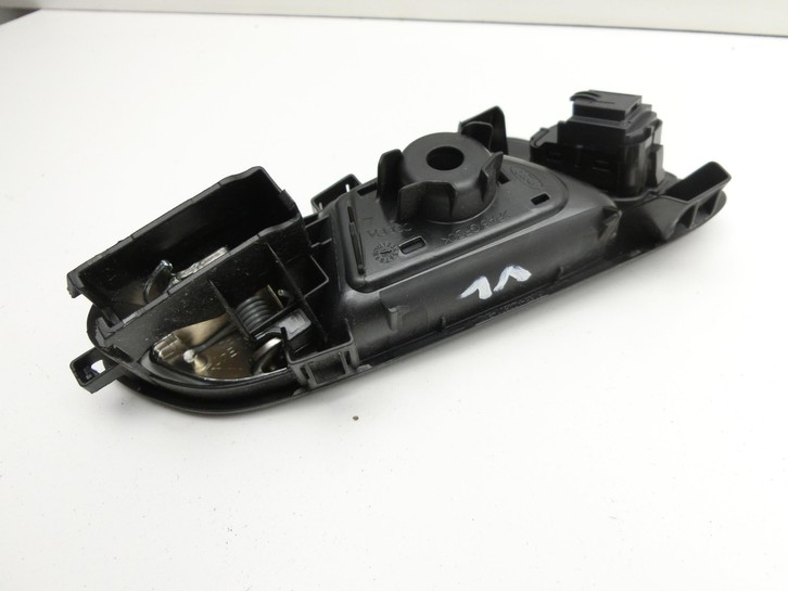 Ford Focus III 14-18 Kombi Türgriff Griff Griffmuschel Innen Links Vorne Ford Focus III 14-18 08.06.2015... Vorschau 4