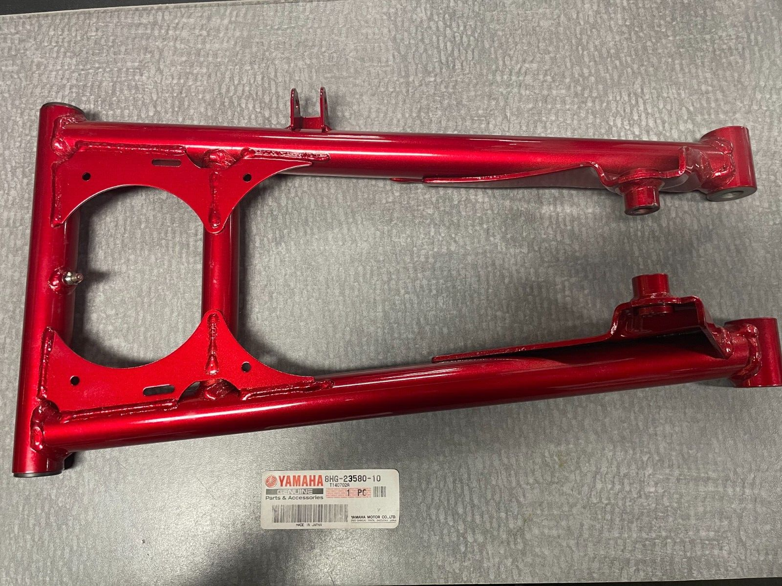 YAMAHA SNOWMOBILE APEX VECTOR 2015 2016 RH LOWER SUSPENSION