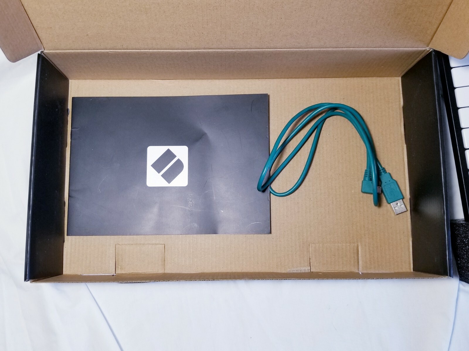 Novation Launchkey Mini MK2 25 Key USB Keyboard Controller w/ Box