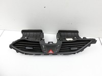 Hyundai I30 PD 20-25 Luftdusche Luftdüse Mitte Warnblinkschalter Hyundai I30 PD 20-25 03.11.2017 gebraucht Vorschau 2