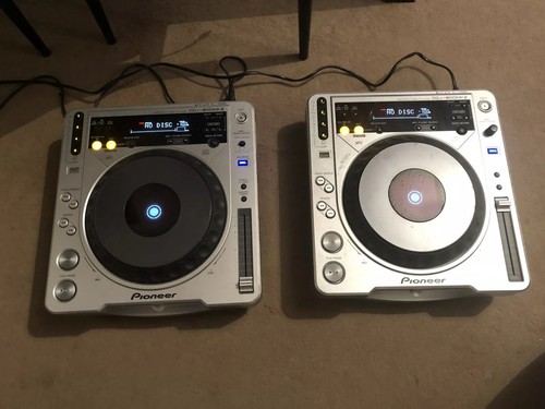 Pioneer CDJ-800MK2 - Professional Digital DJ CD Player X 2 Pair