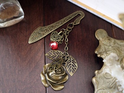 Gold Bookmark Large Rose, Filigree Leaves, Detailed Filigree Heart and Swarovski