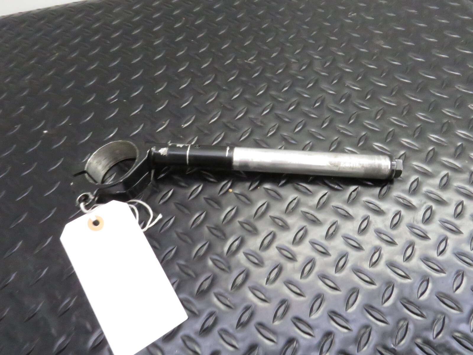 06 07 KAWASAKI NINJA ZX10 ZX 10R OEM RIGHT HANDLEBAR CLIP ON