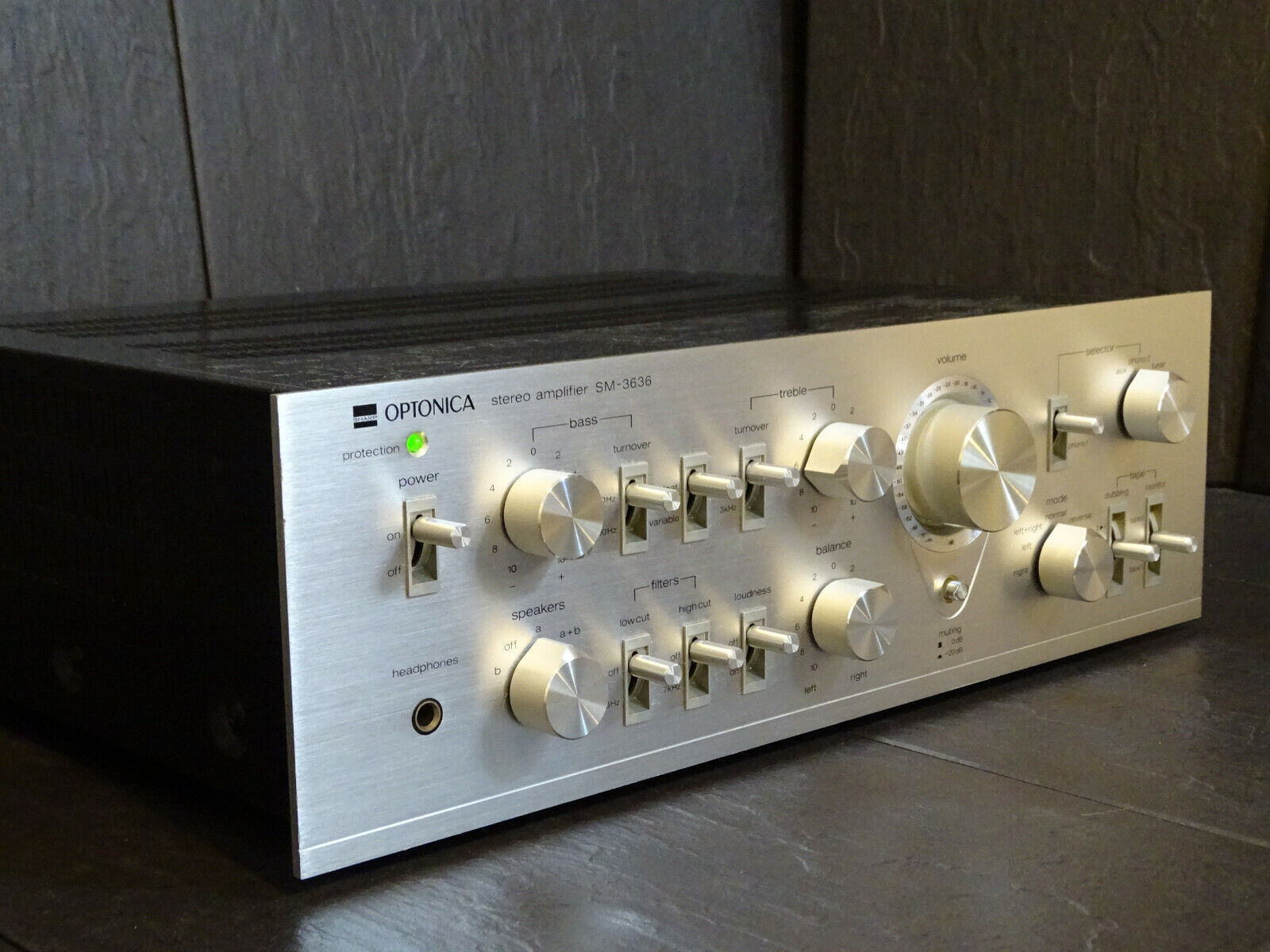 SHARP OPTONICA SM-3636 INTEGRATED AMPLIFIER SERVICED LEGEND SHARP OPTONICA SM-3636 INTEGRATED AMPLIFIER SERVICED LEGEND