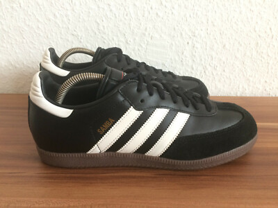 019000 adidas